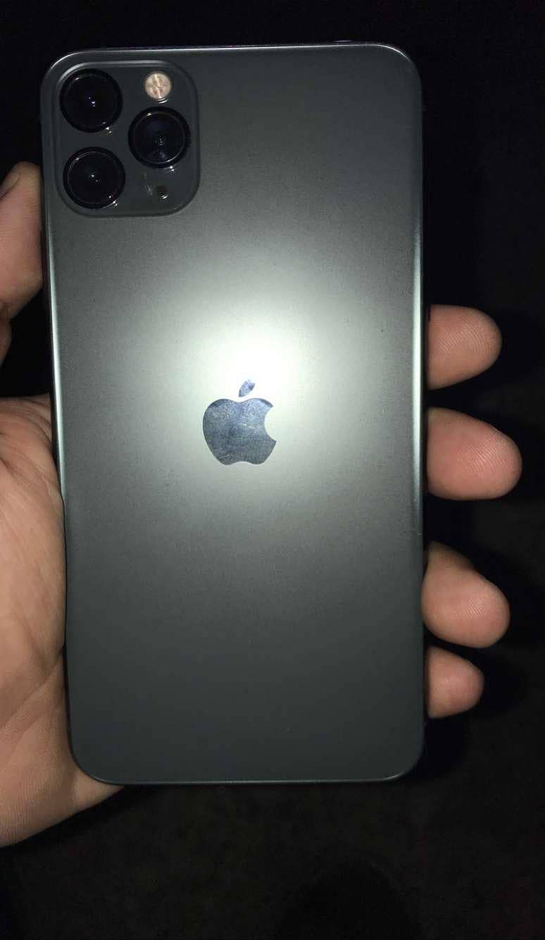 Apple iPhone 11 Pro Max 0