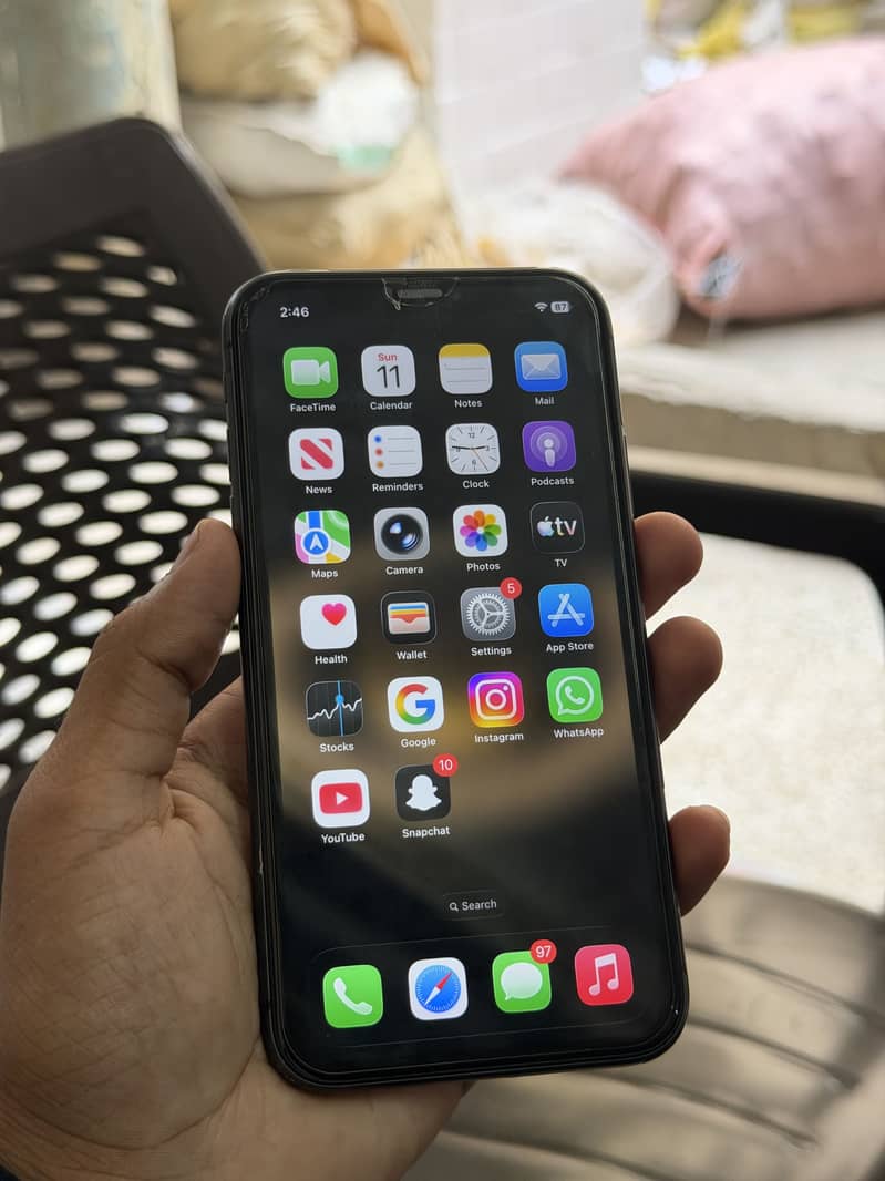 iPhone 11 5