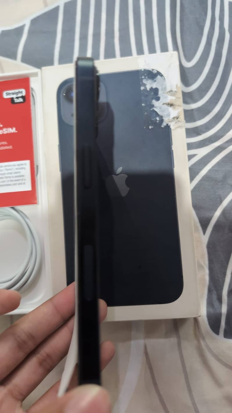 iPhone 13 3