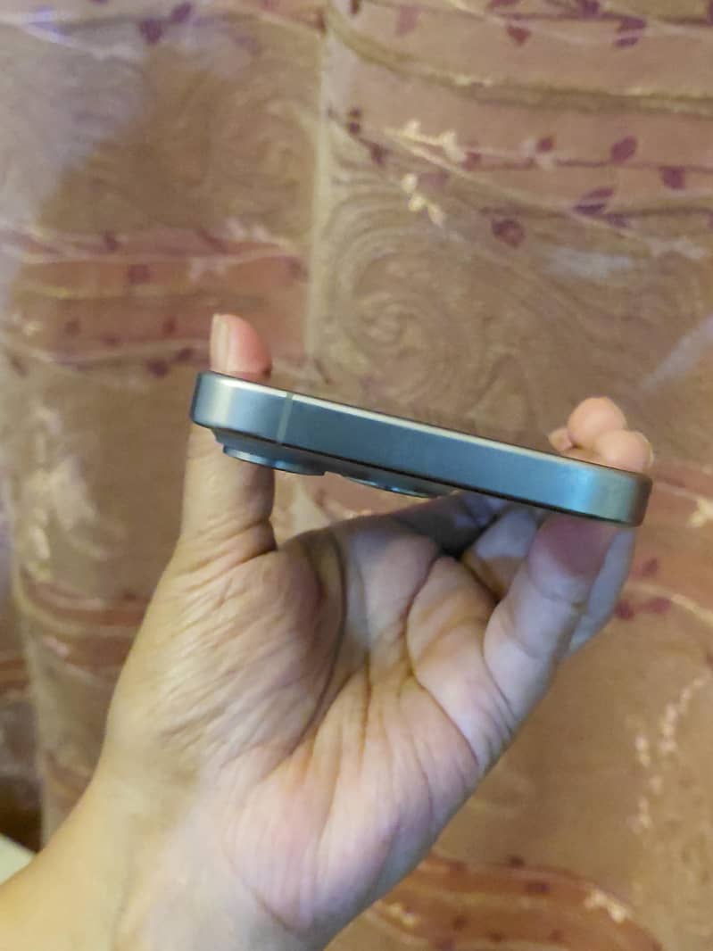 iPhone 15 Pro JV 3