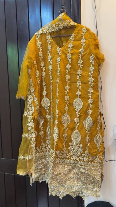 Beautiful net suit for sale for mehndi mayon party wear