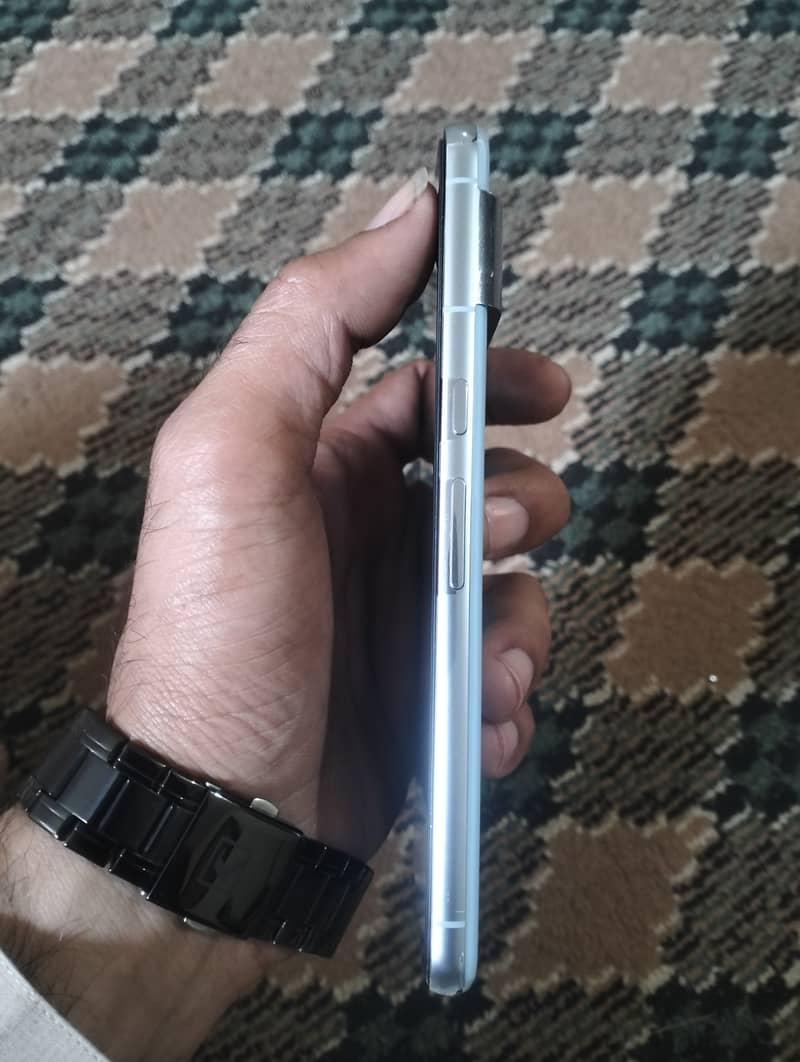 Google Pixel 8 Pro 4