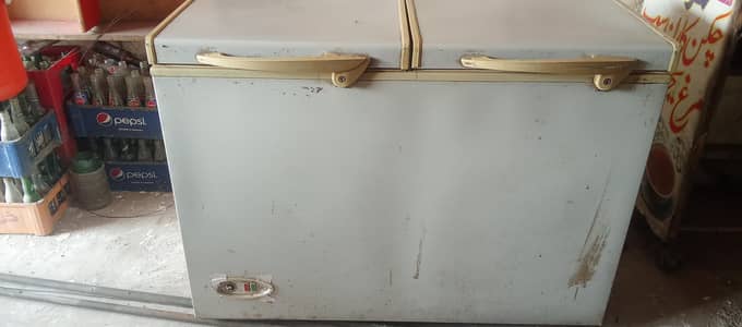 deep freezer. one side cooling and One side not