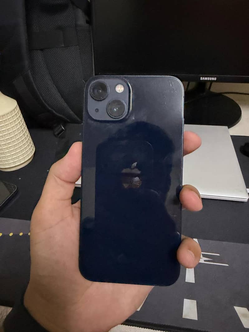 Apple iPhone 13 2