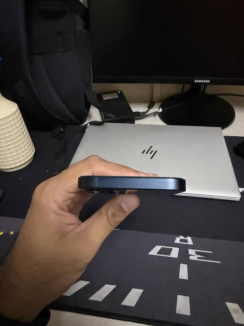 Apple iPhone 13 3