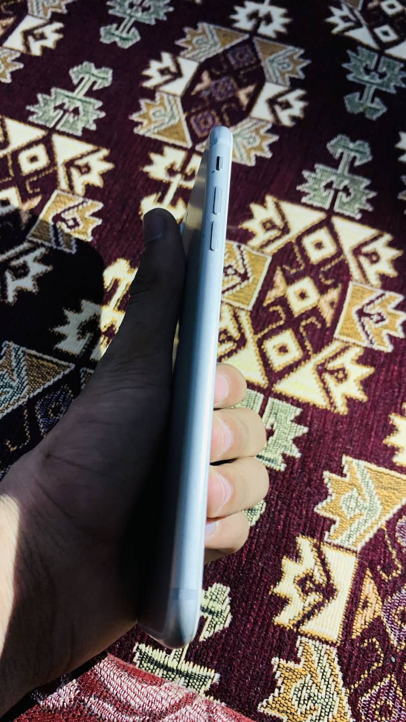 Apple iPhone 7 Plus 2