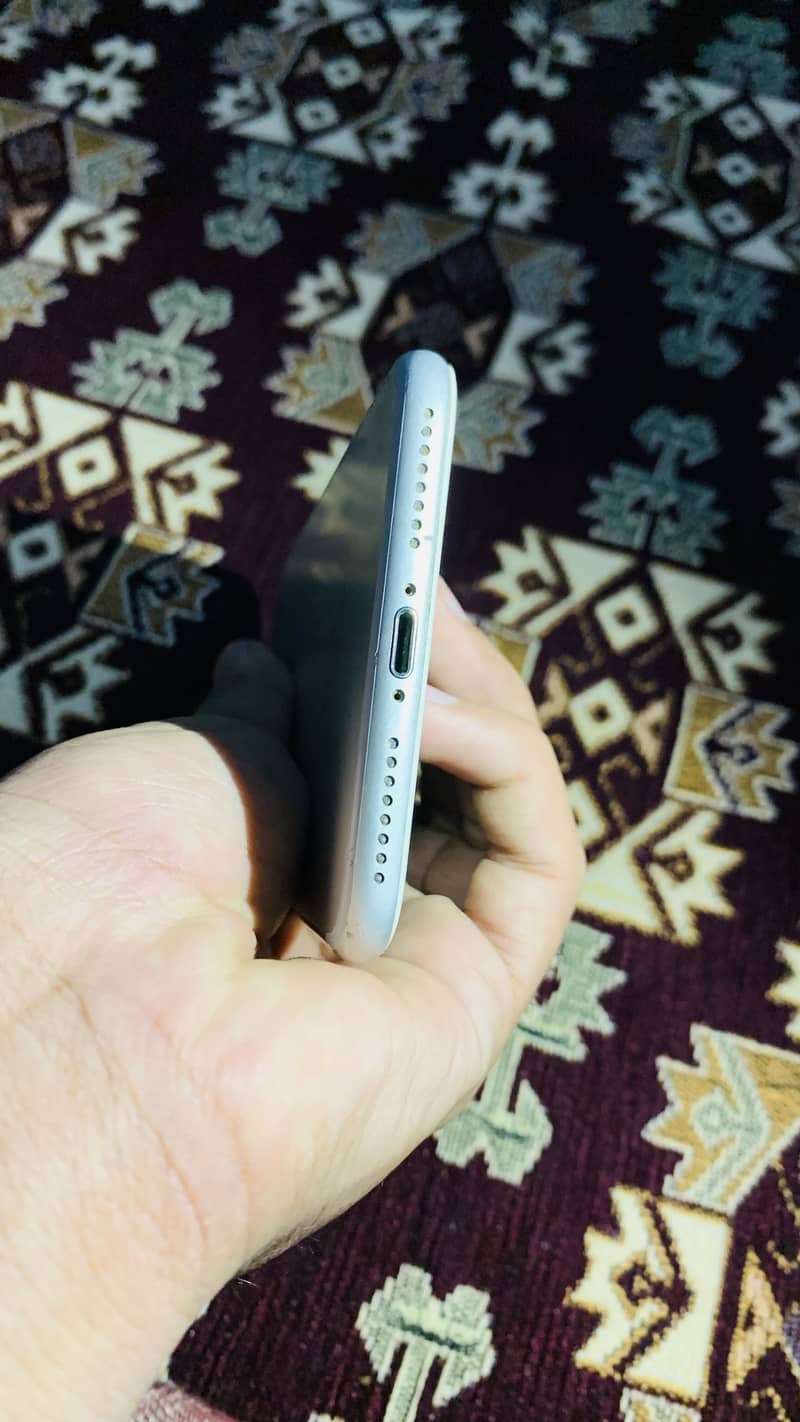 Apple iPhone 7 Plus 4