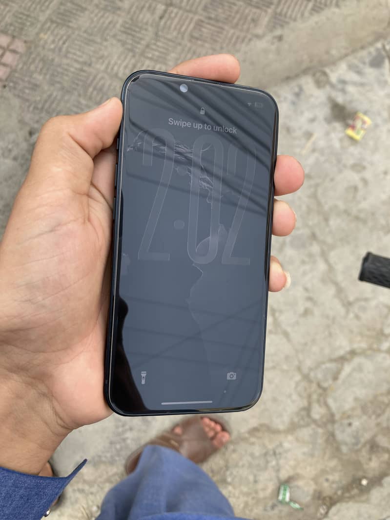 Apple iPhone 13 5