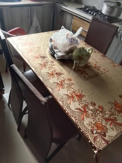 dining table with 6 seater