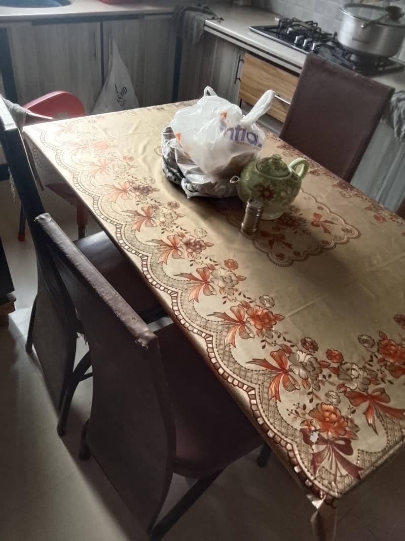 dining table with 6 seater 0