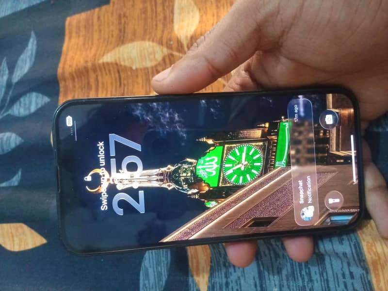 Apple iPhone 13 0