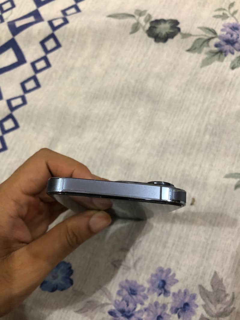 Apple iPhone 13 Pro 1