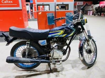 Honda cg 125 2016 model Wathsap contact 03370480445