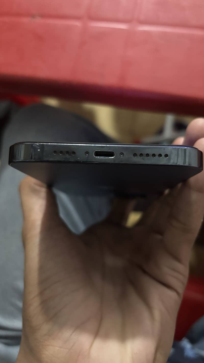 Apple iPhone 12 Pro Max 4