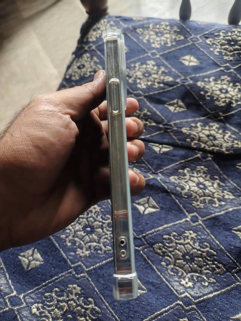 Apple iPhone 13 Pro Max 6