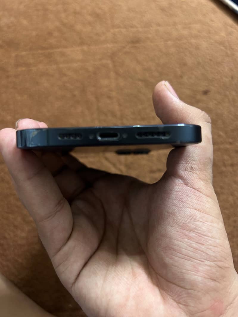 Apple iPhone 12 Pro Max 2