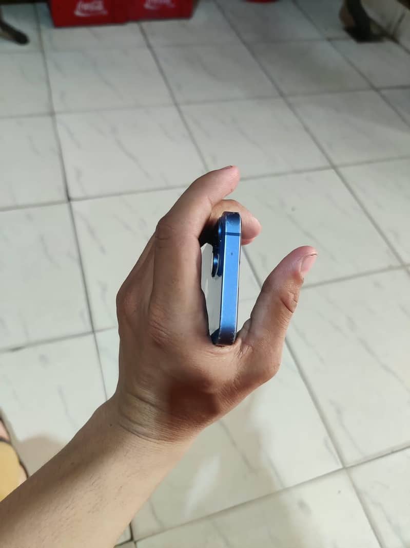 Apple iPhone 13 mini 3