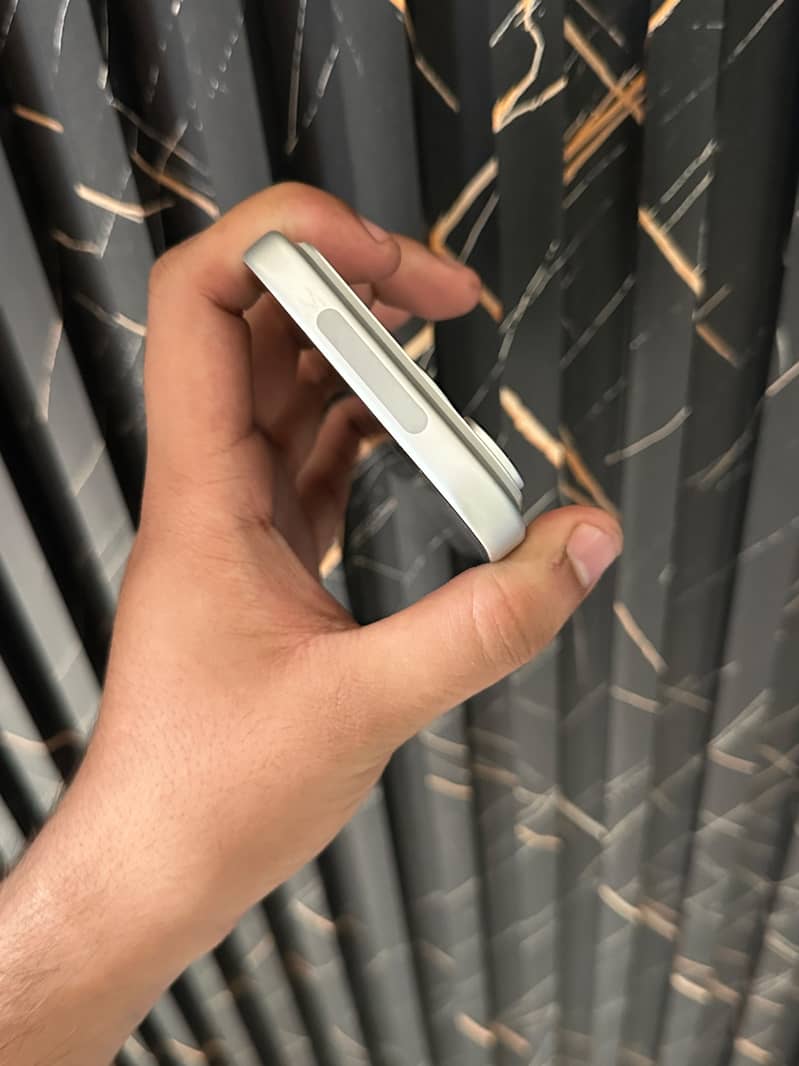 Apple iPhone 17 Pro 1
