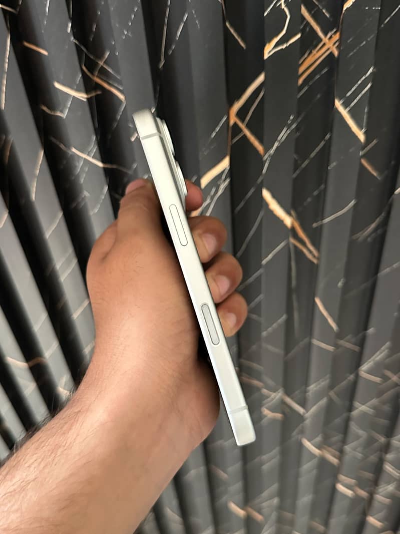 Apple iPhone 17 Pro 4