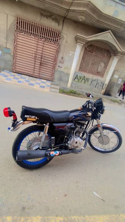 bilkul new condition hai shook say rakha hai yai wala saman utara