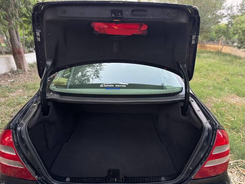 Mercedes E Class 2004 7