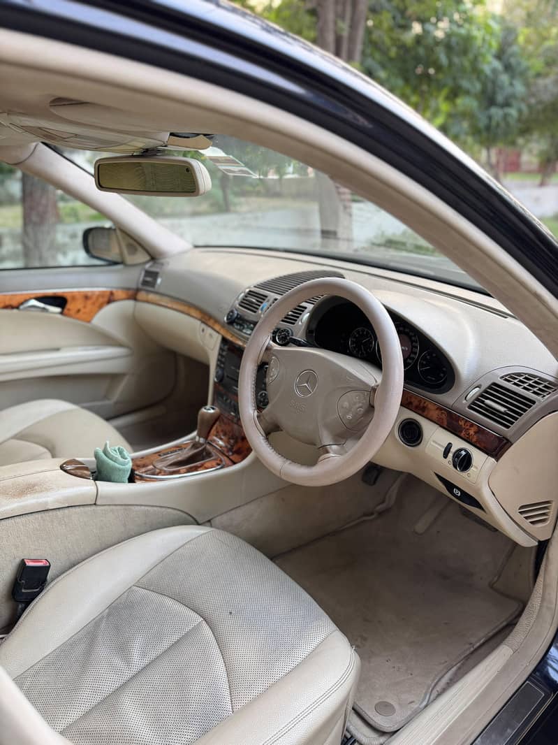 Mercedes E Class 2004 8