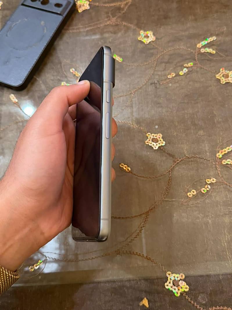 Google Pixel 8 6