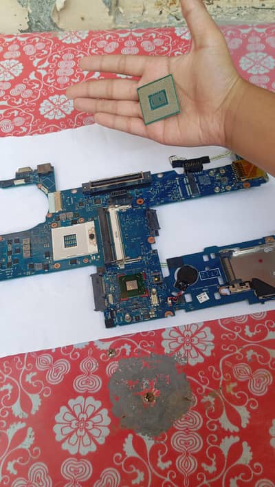 selling HP probook 6470b motherboard + intel core i3 cpu