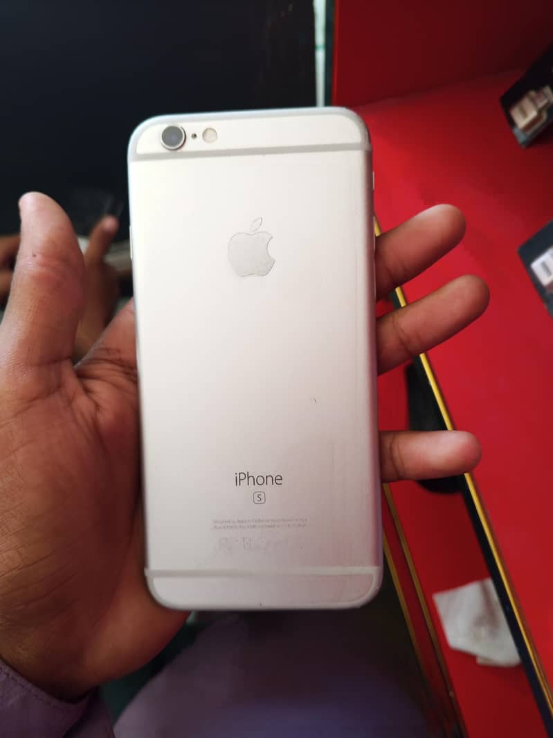 Apple iPhone 6S 3