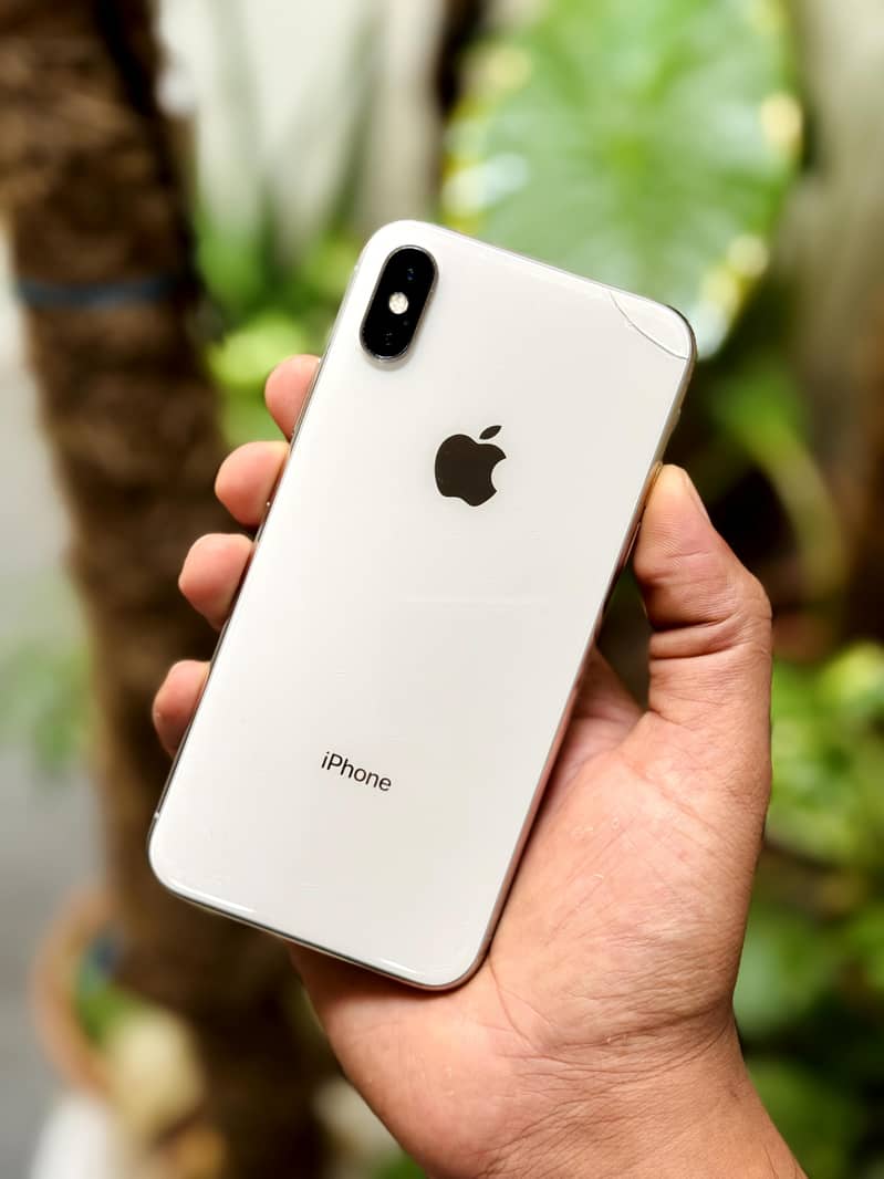 Apple iPhone X 64gb PTA Approved urgent sale 1