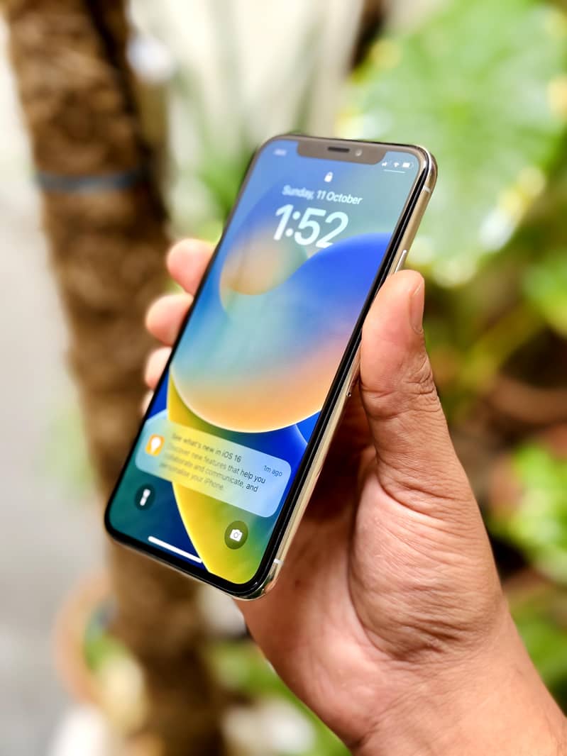 Apple iPhone X 64gb PTA Approved urgent sale 2