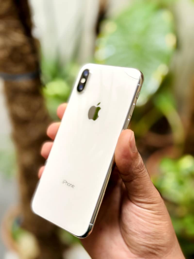 Apple iPhone X 64gb PTA Approved urgent sale 4