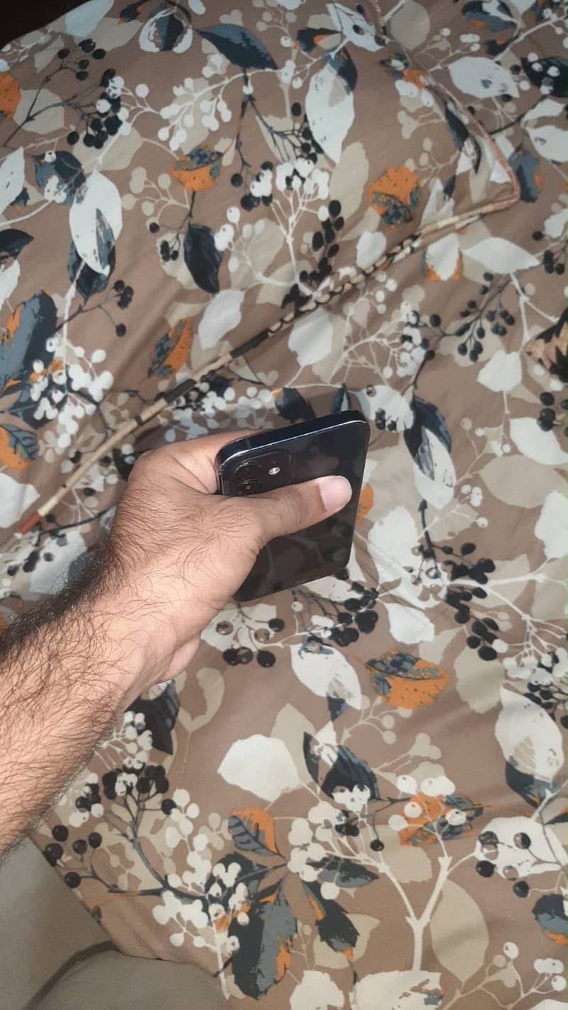 Apple iPhone 12 2