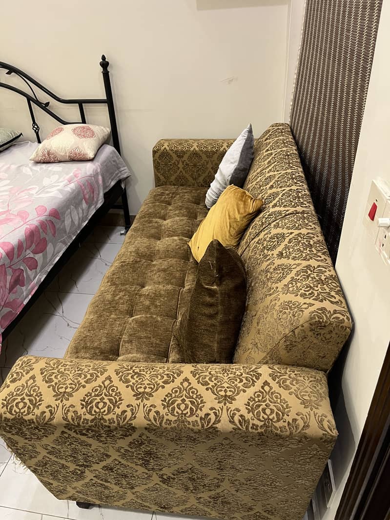 Solid 3 seater sofa 0