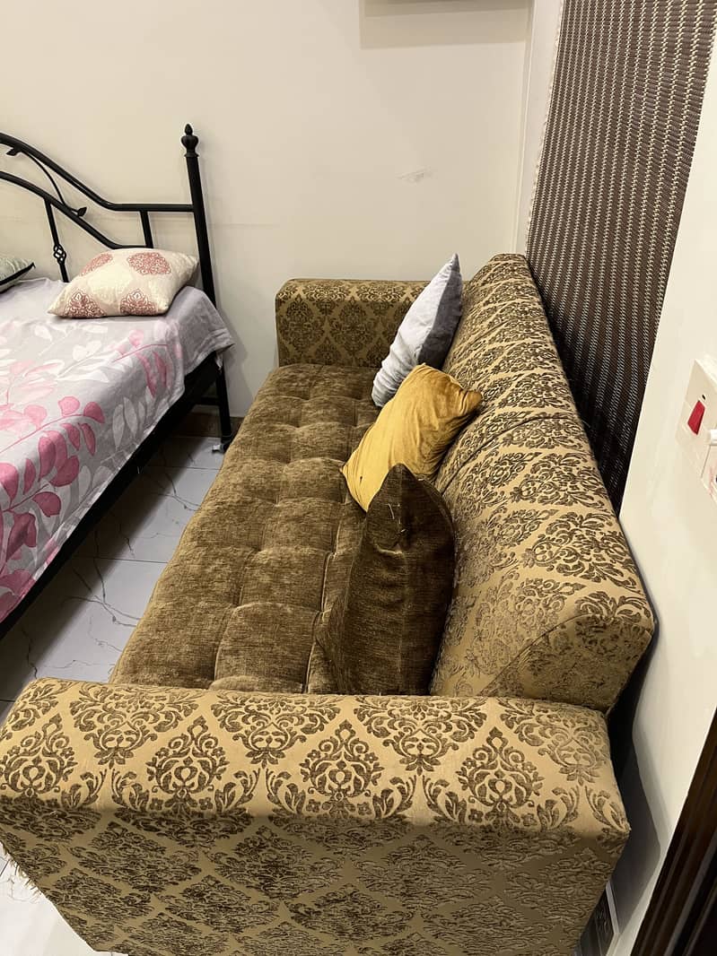 Solid 3 seater sofa 1