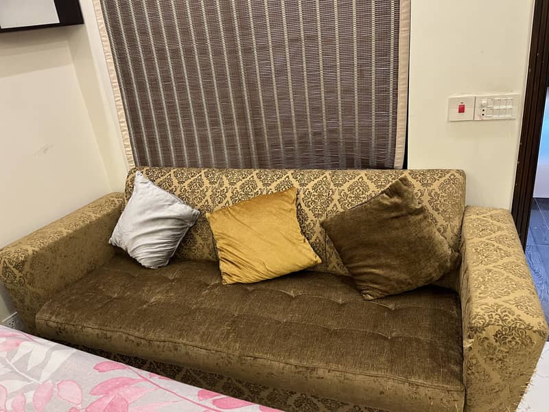 Solid 3 seater sofa 2