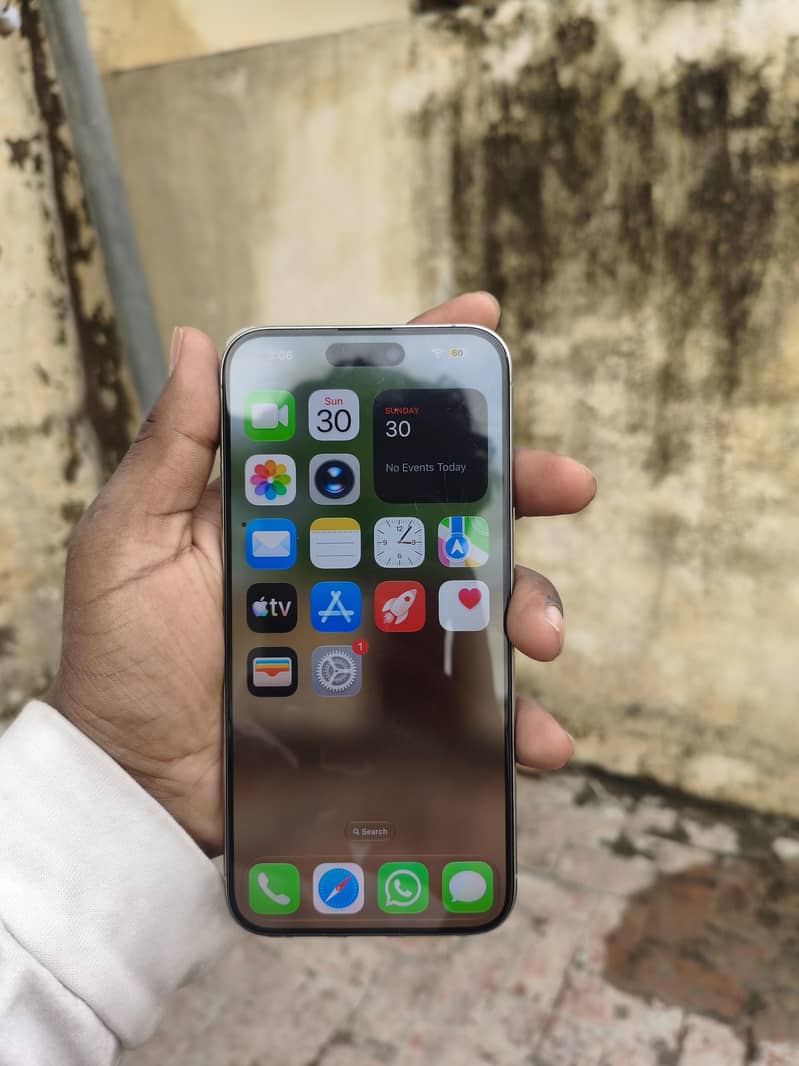 Apple iPhone 15 Pro Max 3