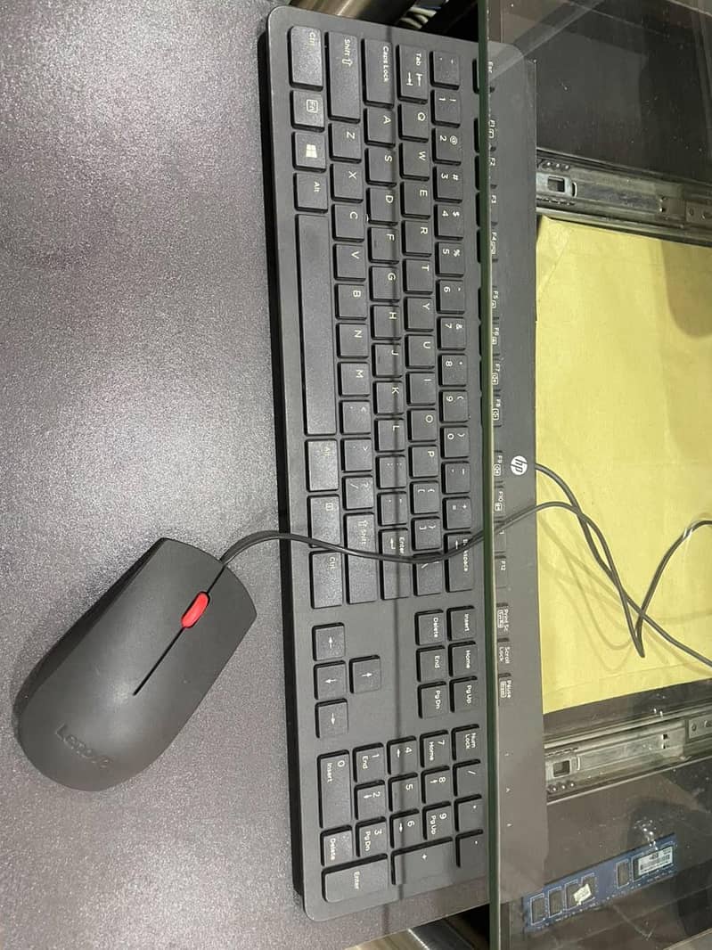 desktop computer 0