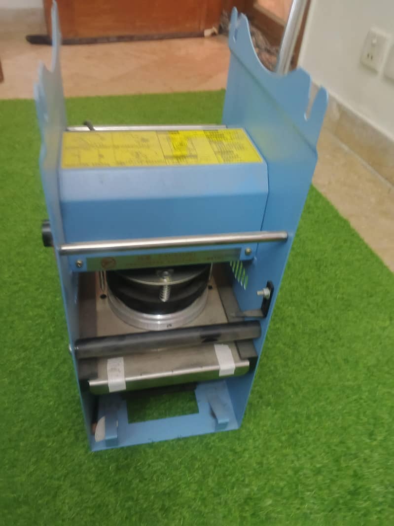 Cup sealing machine 2