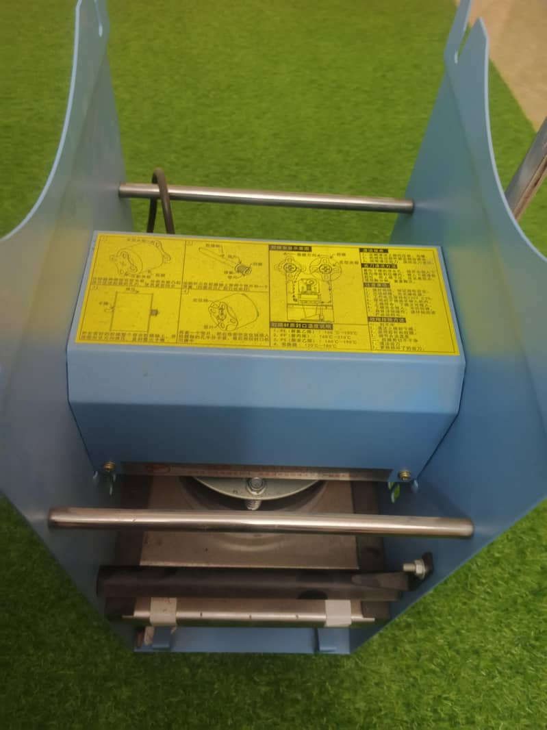 Cup sealing machine 5