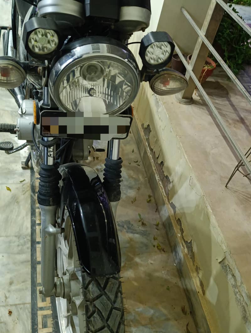 GS 150 2017 Model 4