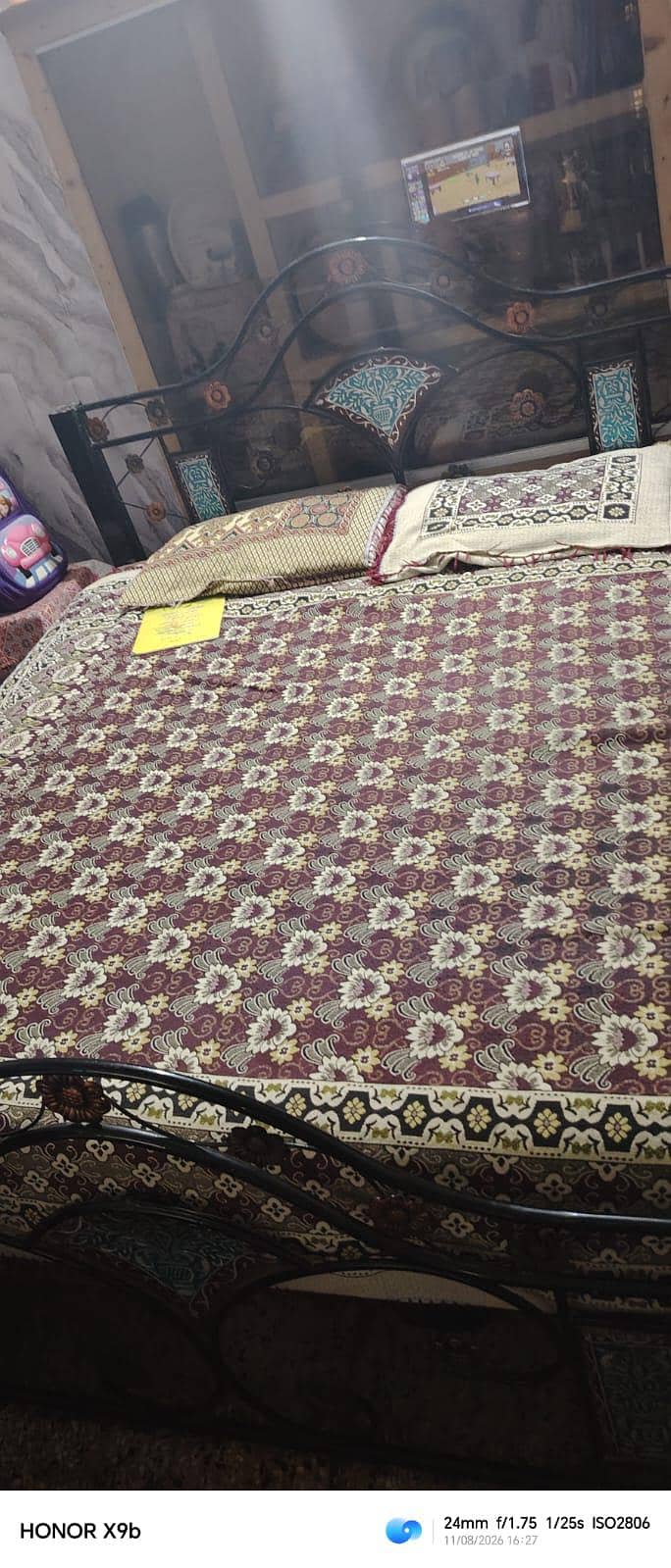 iron bed 1