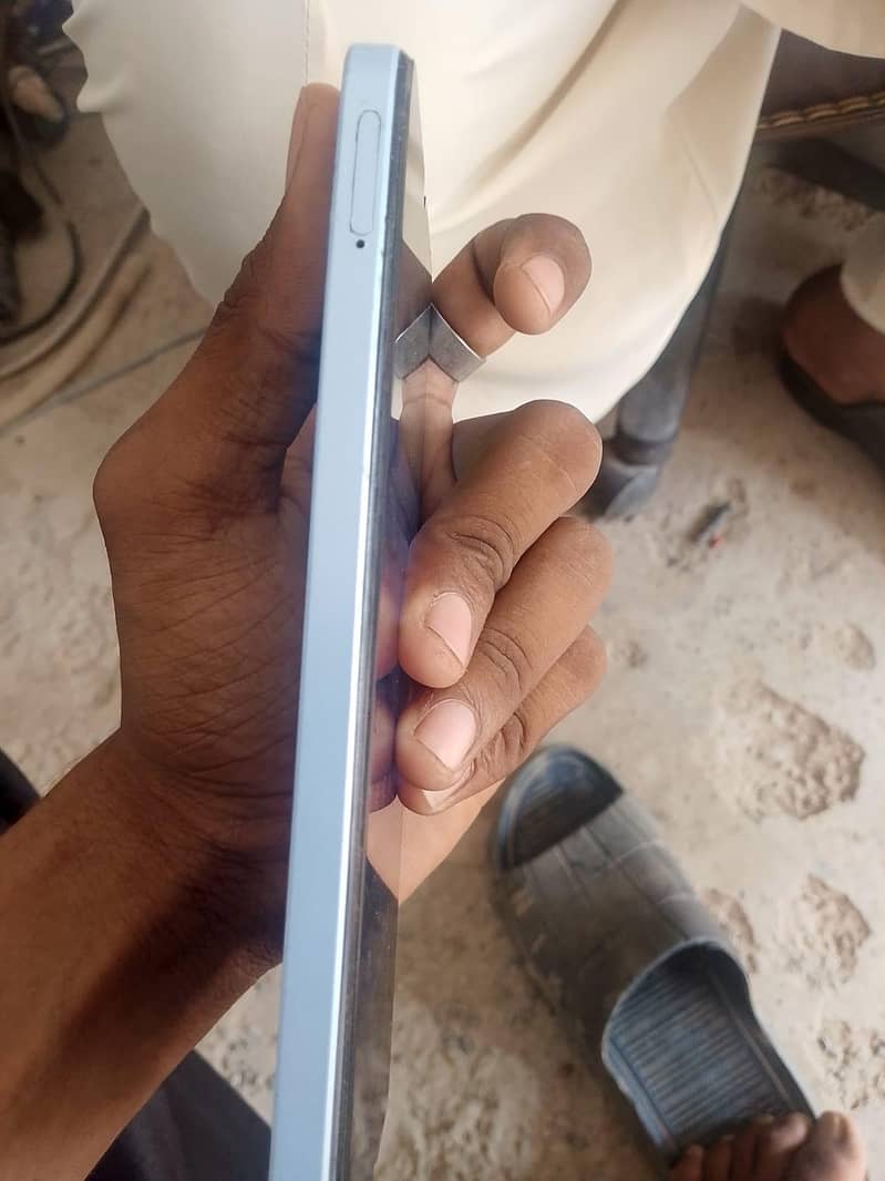 realme 4