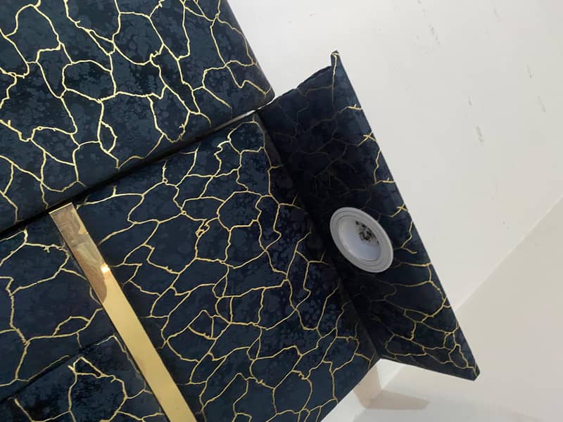 KING SIZED UNIQUE DESIGN BED SET 3