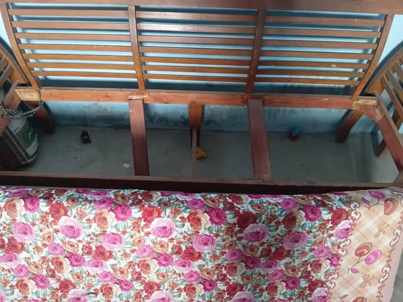 Using Old Sofa Set Needs to repair 3