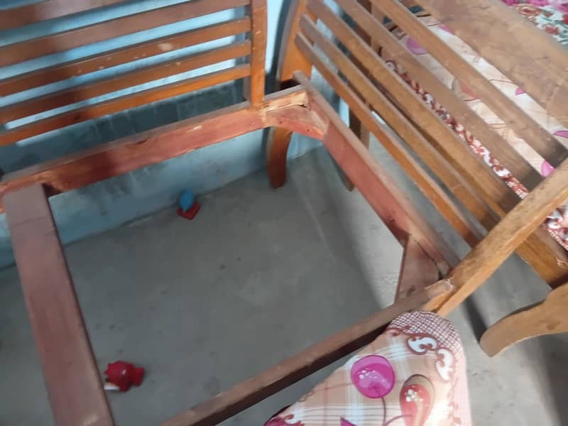 Using Old Sofa Set Needs to repair 5