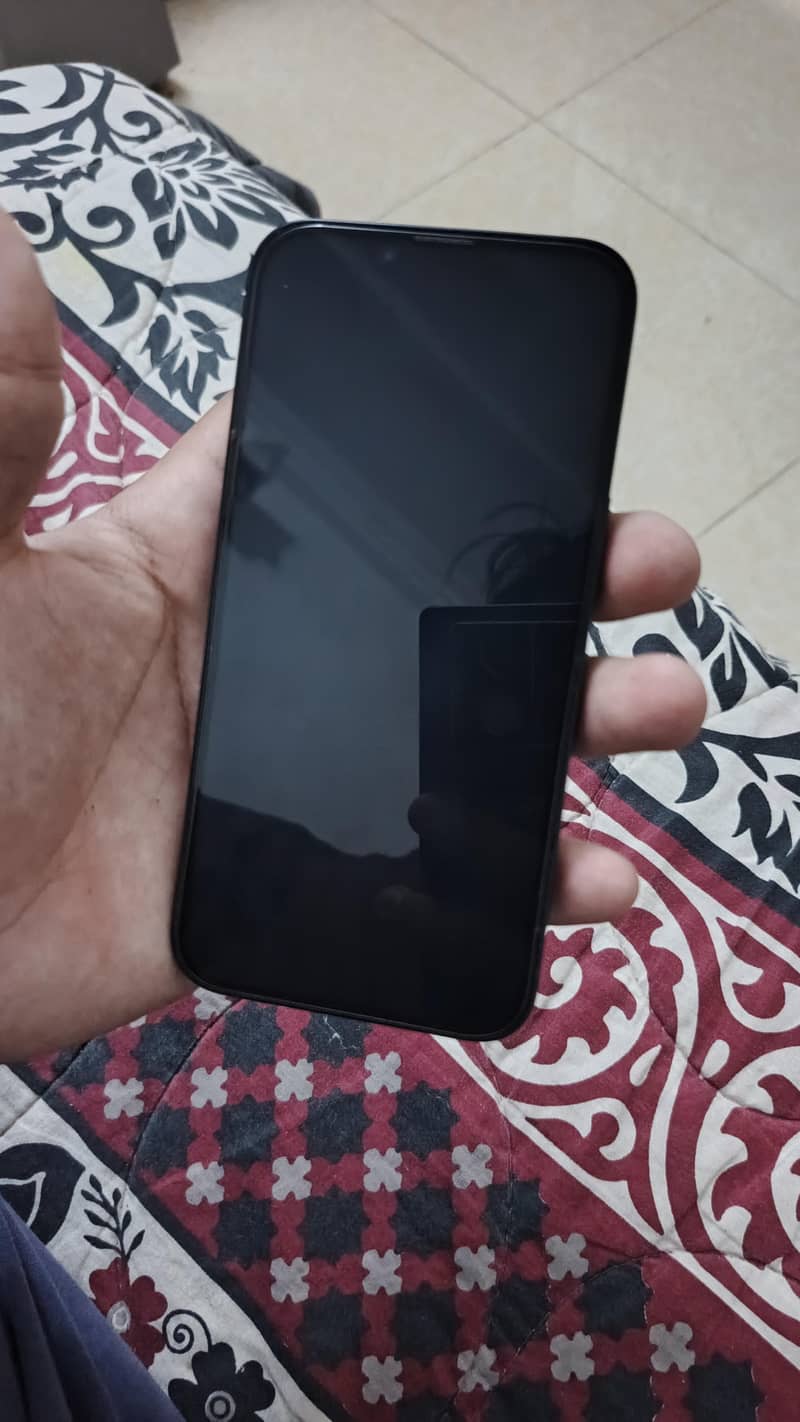 Apple iPhone 14 jv 1