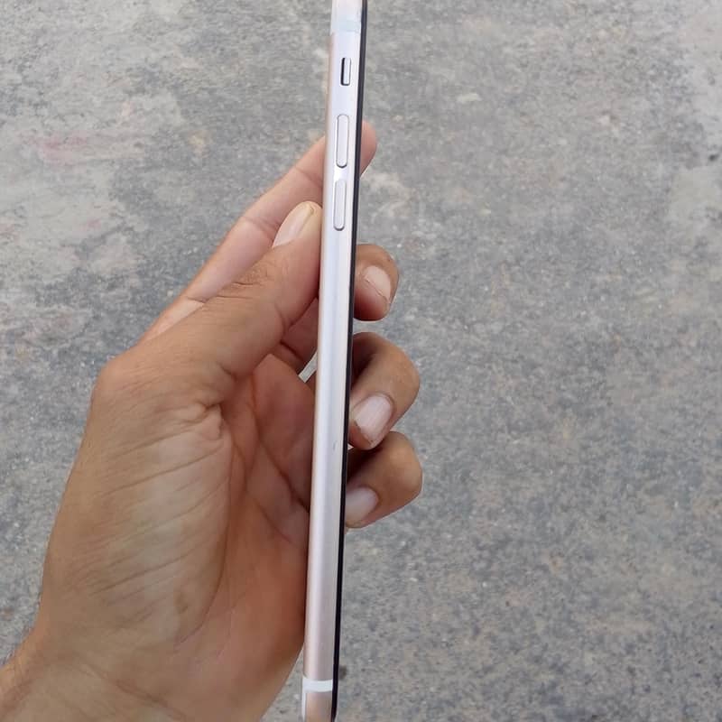 Apple iPhone 6s Plus 3