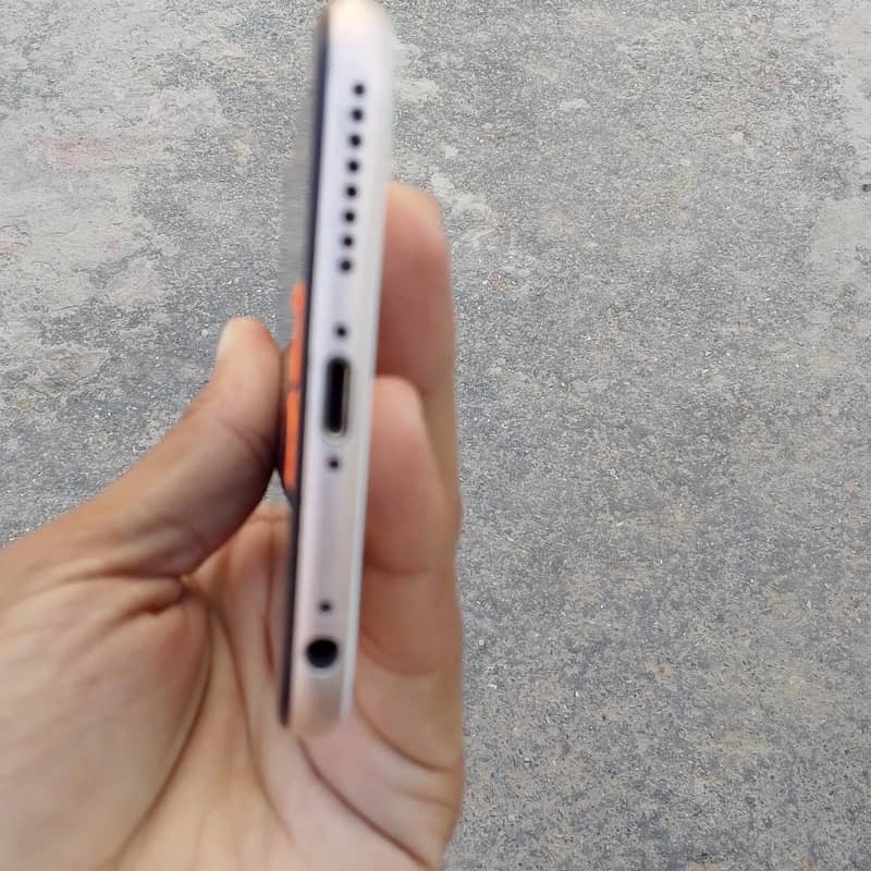 Apple iPhone 6s Plus 4