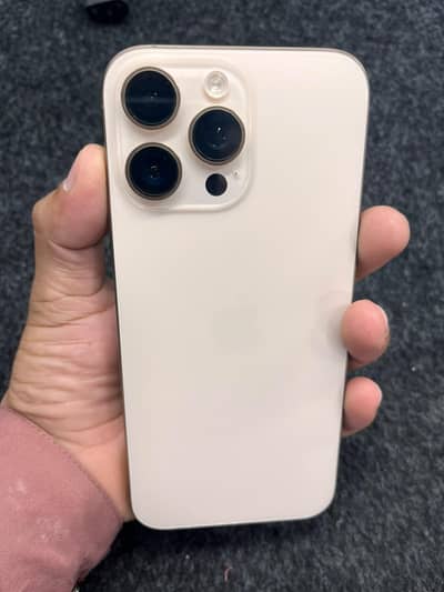 Apple iPhone 16 Pro Max